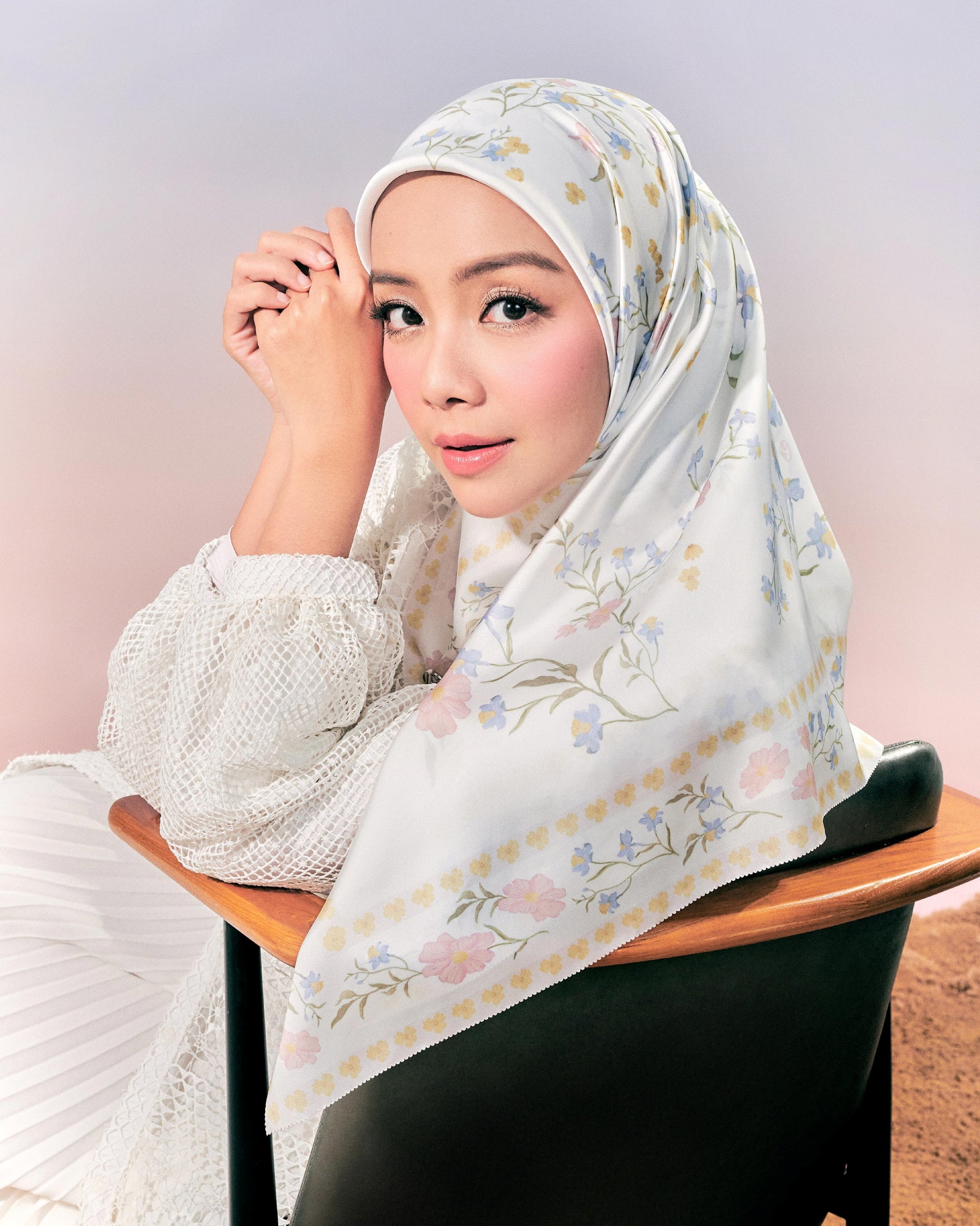 Primrose Square - White