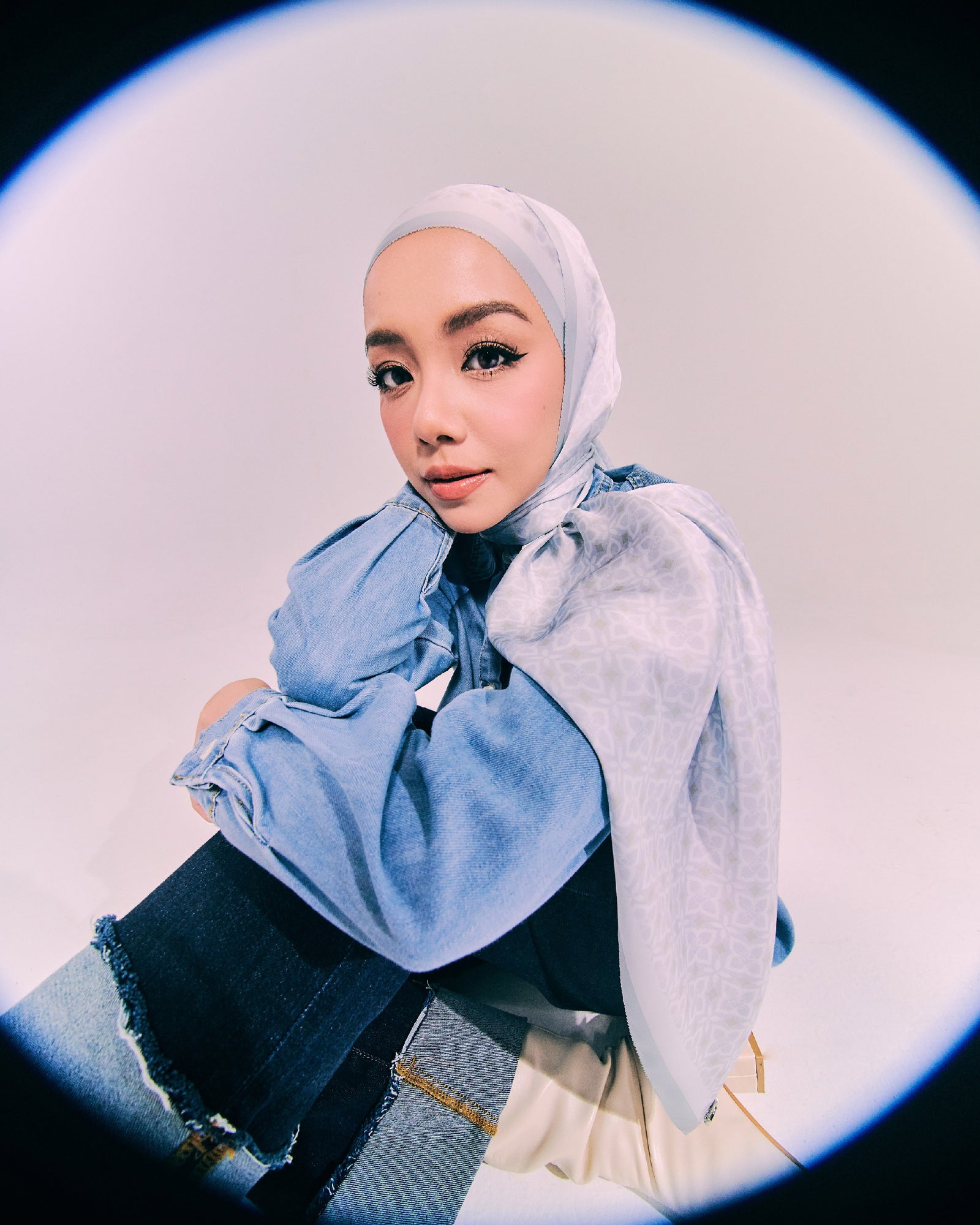 Clover Satin Shawl - Glacier