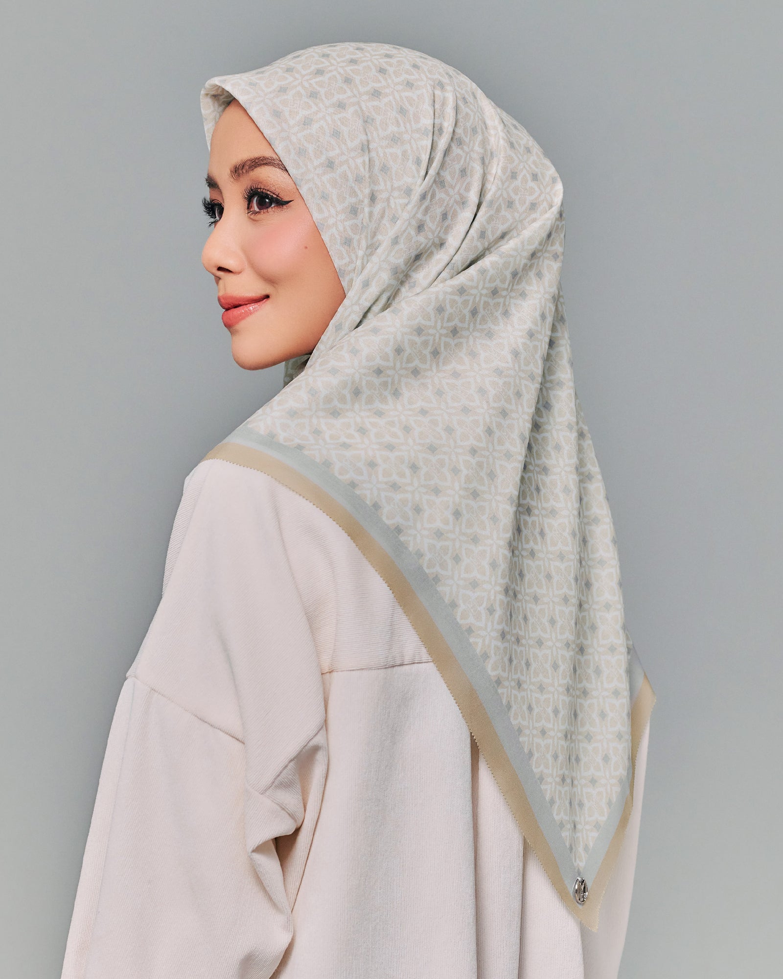 Clover Satin Shawl - Almond