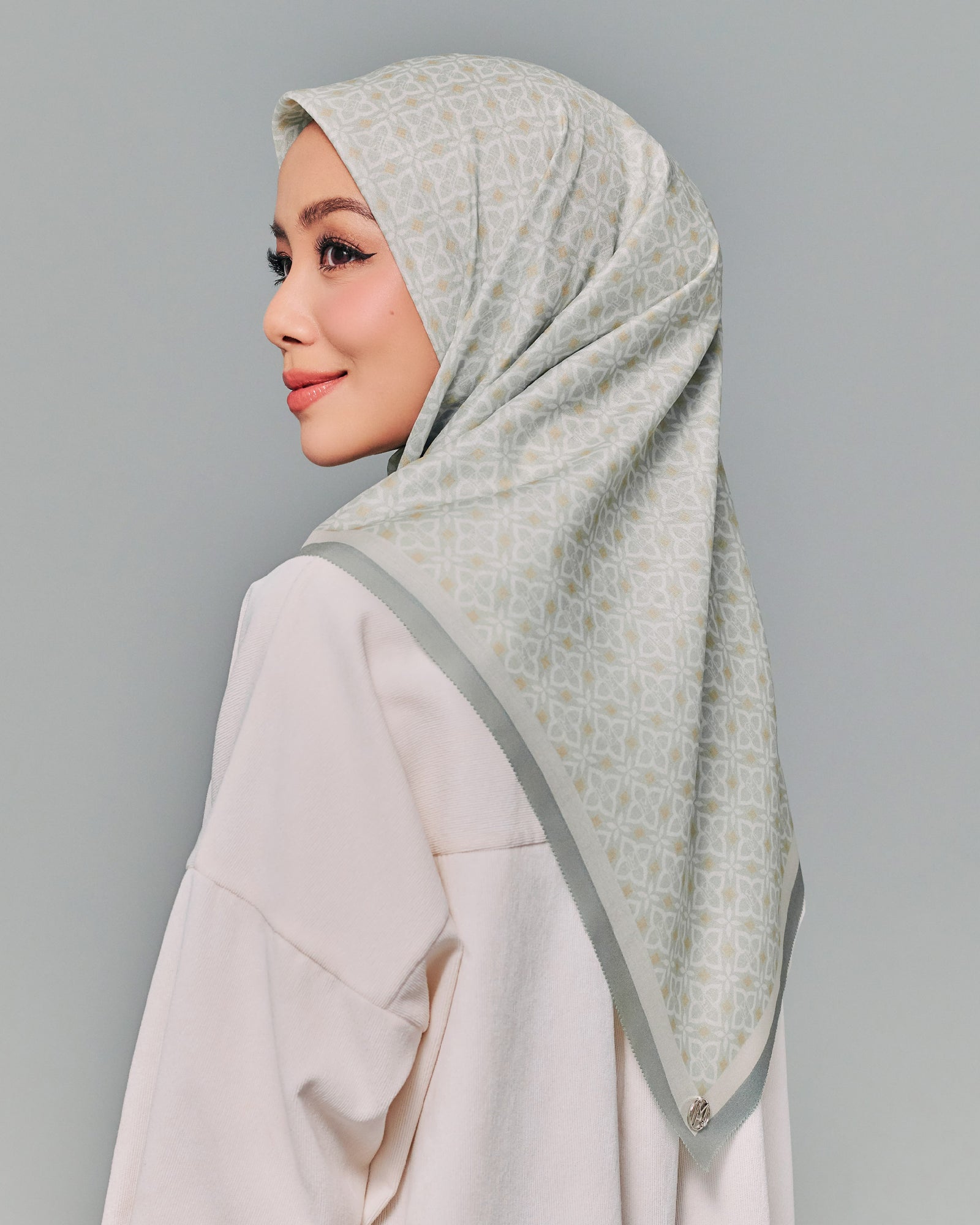 Clover Voile Square - Hay