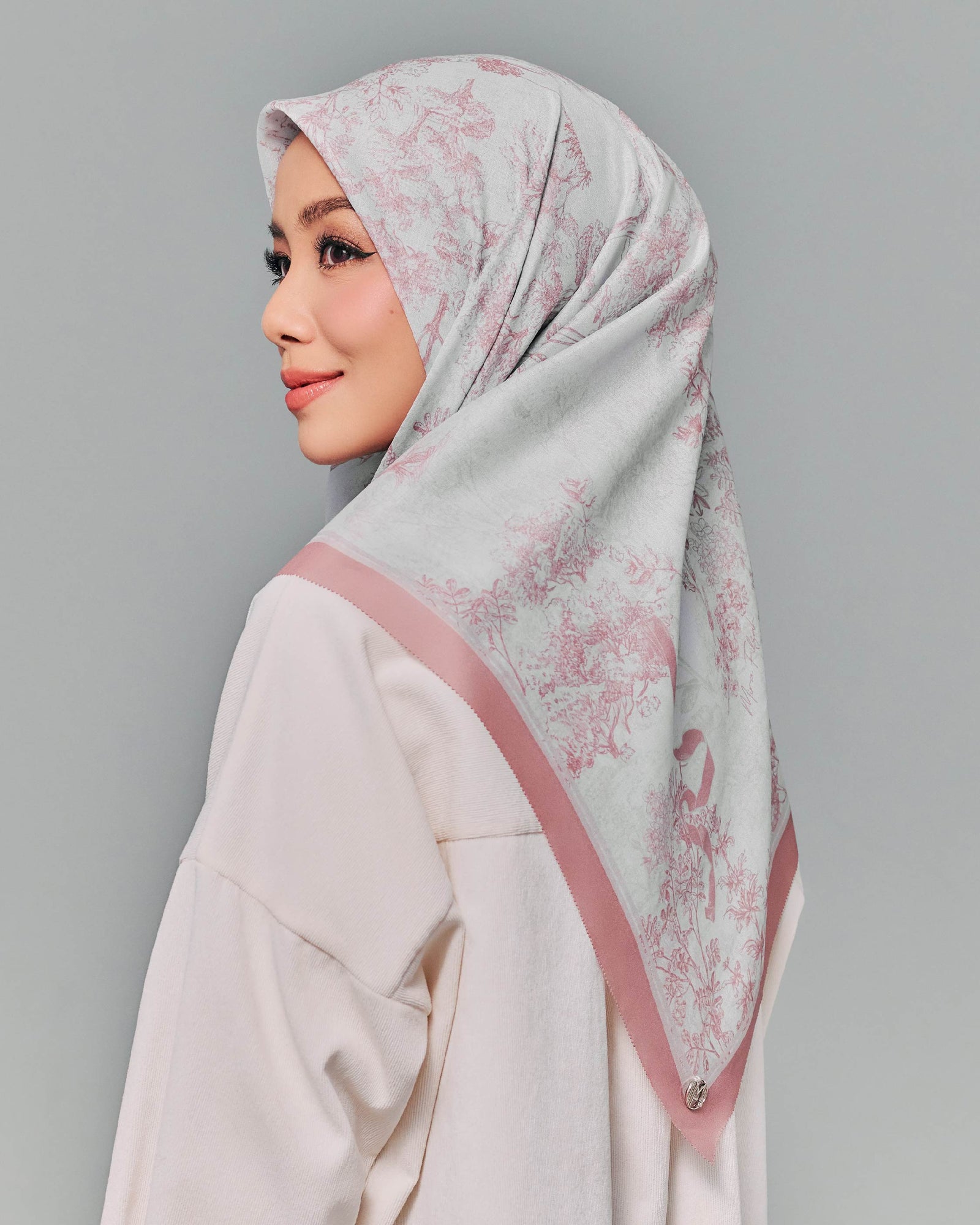 Enchanted Forest Square - Woodrose