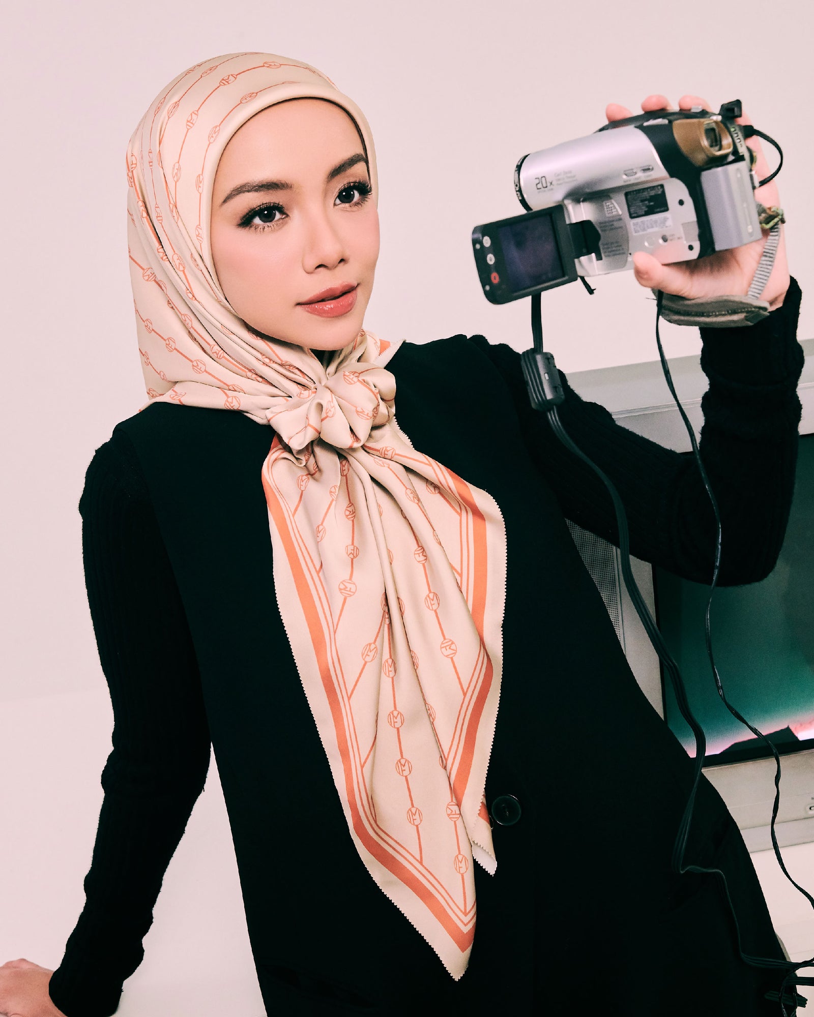 MF Replay Square - Carrot