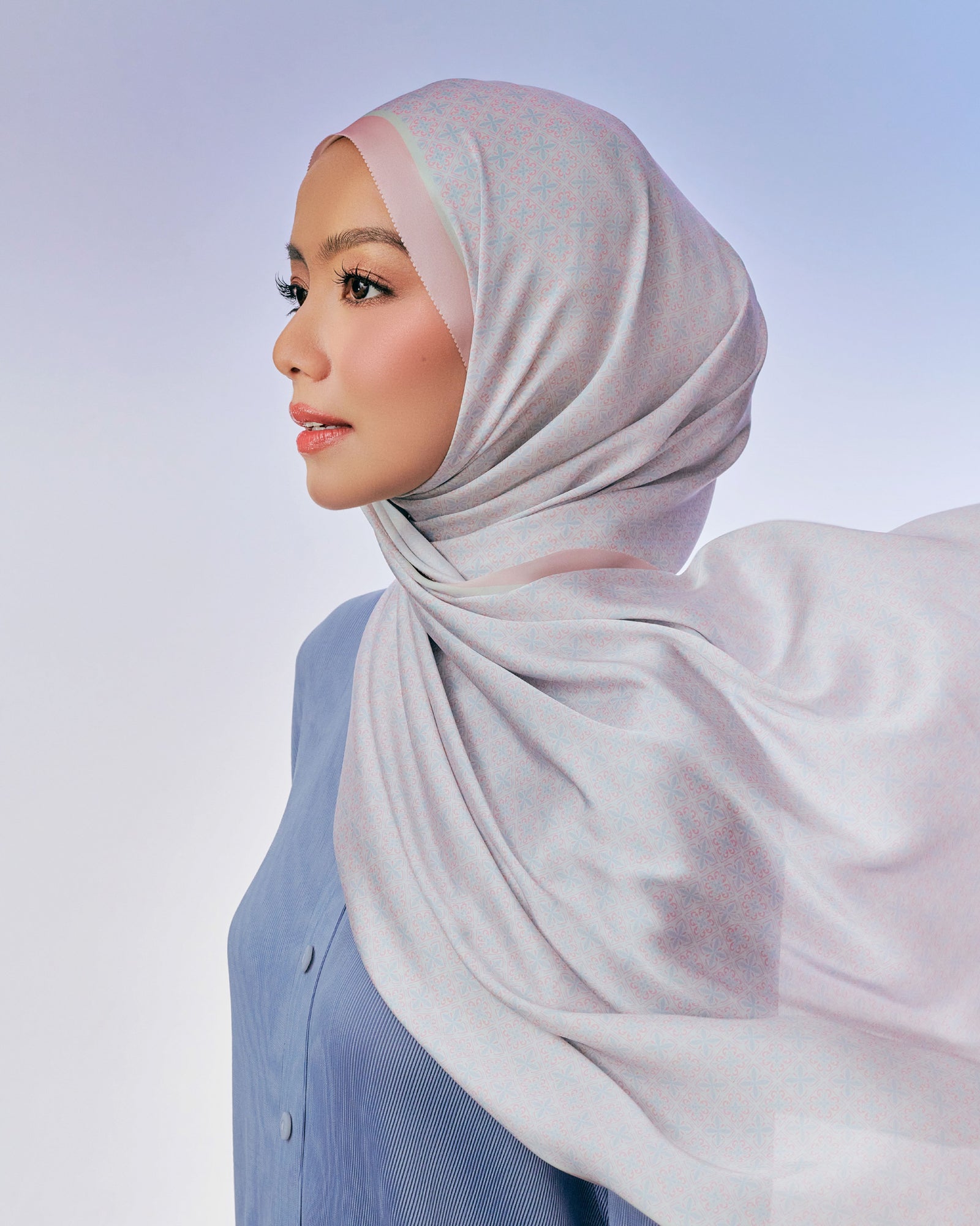 Nour Satin Shawl - Fairy