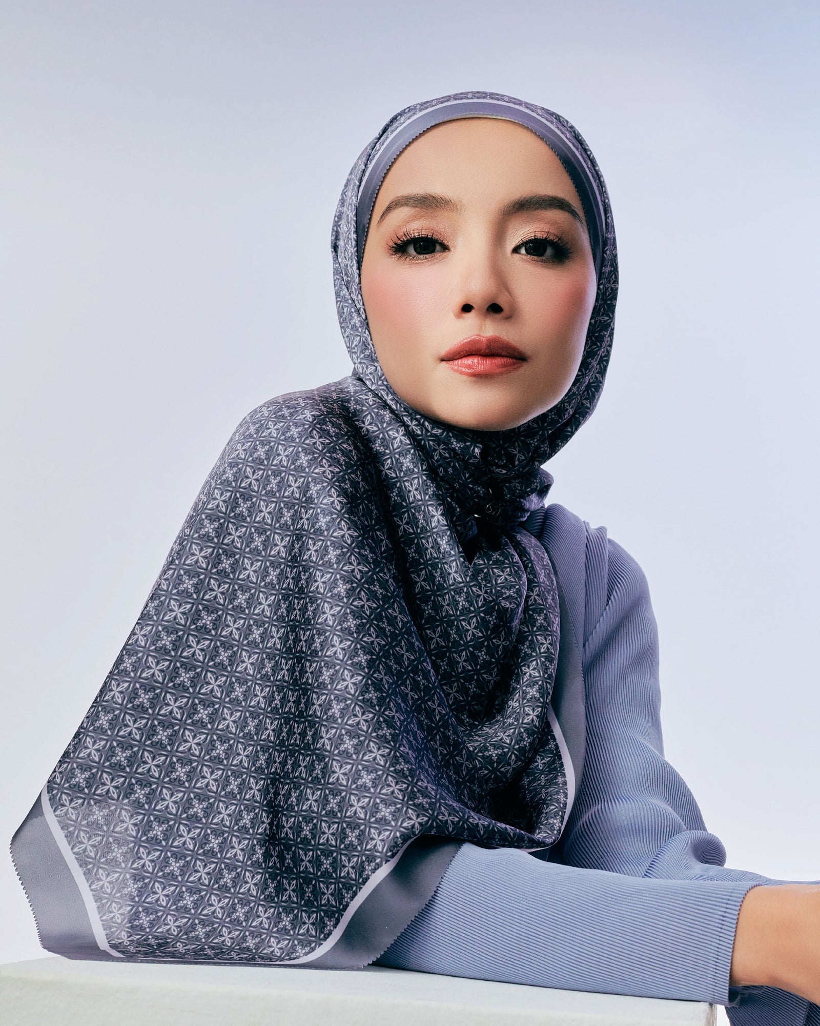 Nour Satin Shawl - Graystone