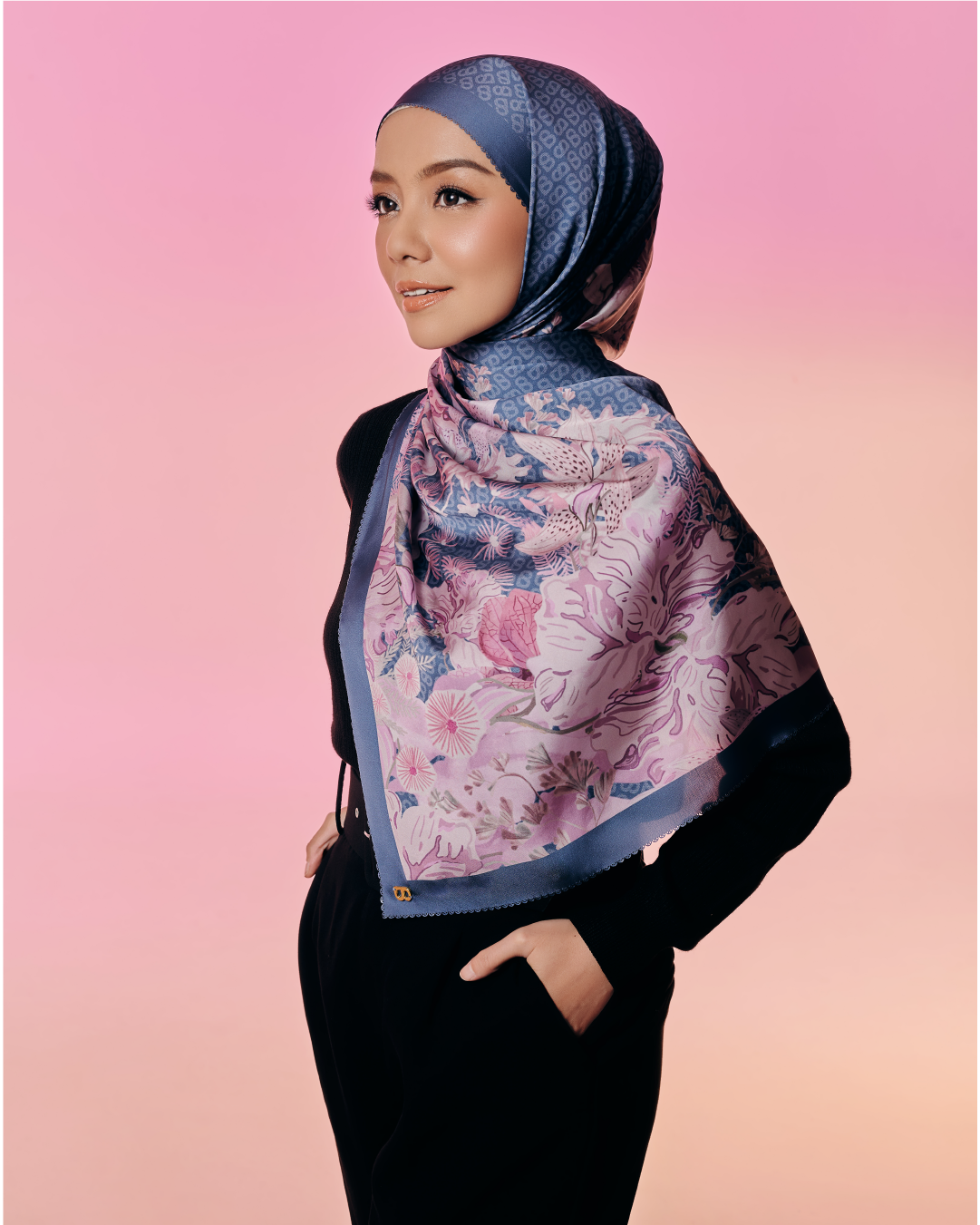The Gardenia Satin Shawl - Anemone