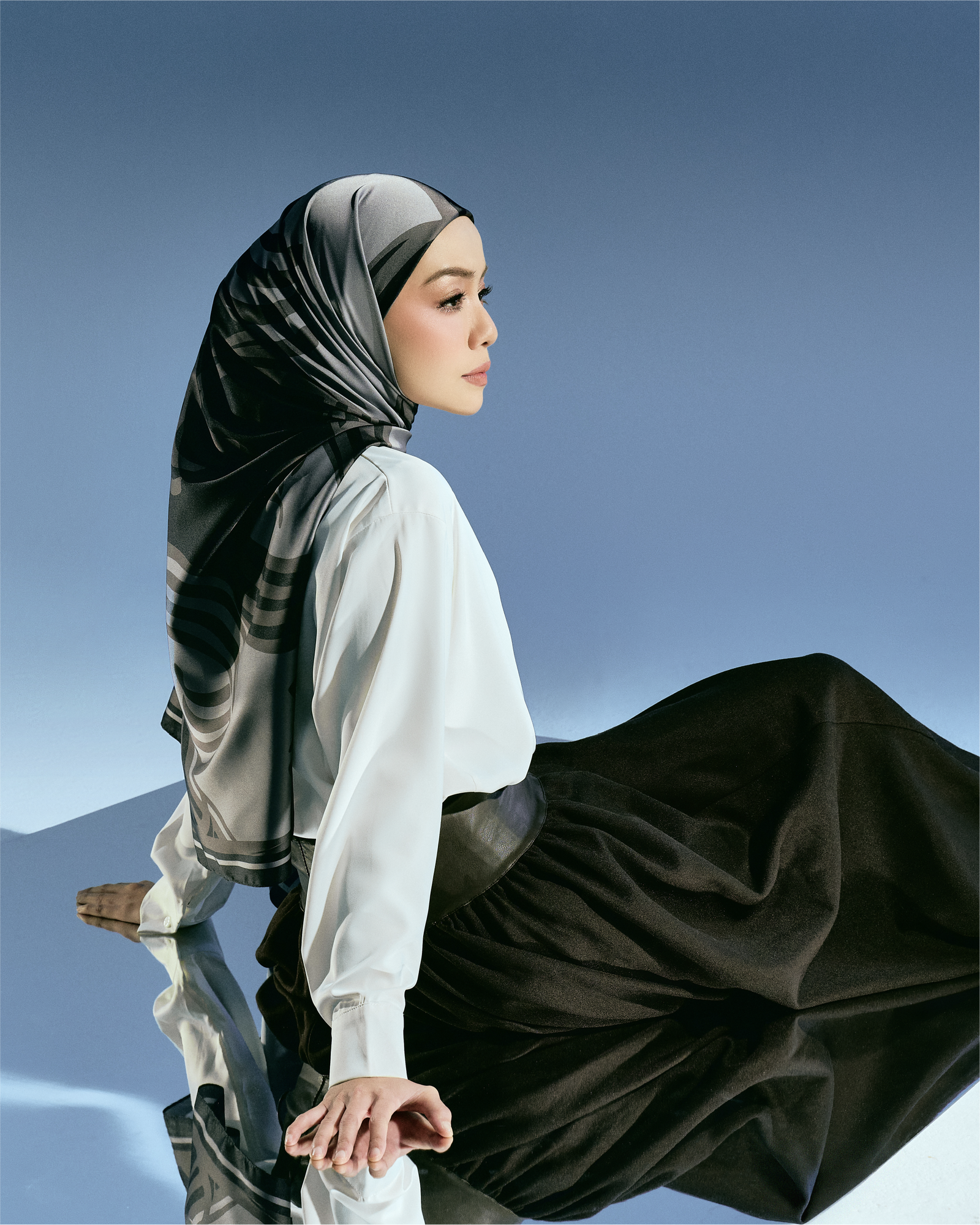 Linéa Satin Square - Black