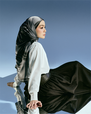 Linéa Satin Square - Black