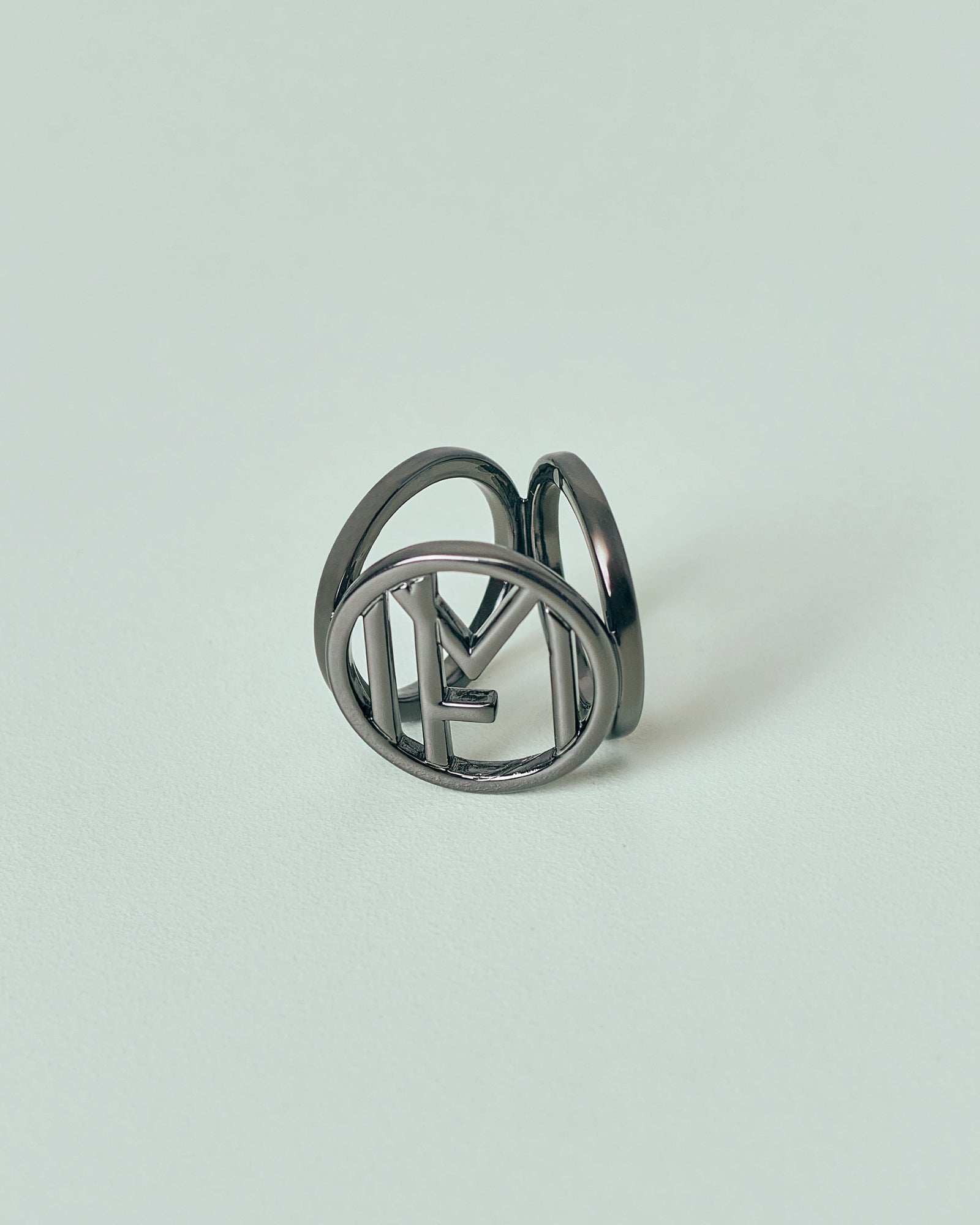 MF Ring Brooch - Black