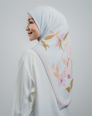 Canting II Square - Baby Blue