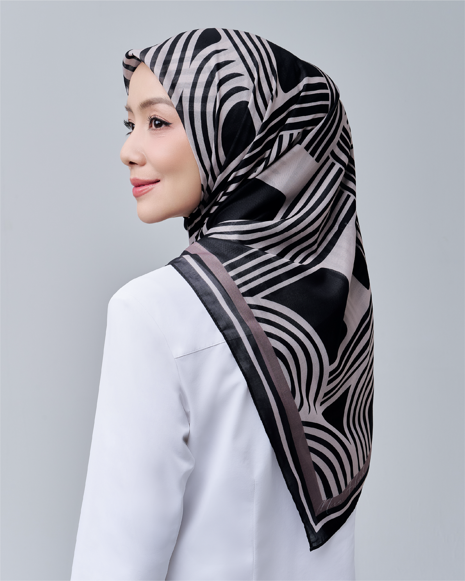 En Route Voile Square - Black