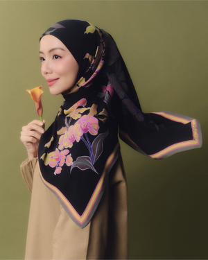 Canting II Square - Black