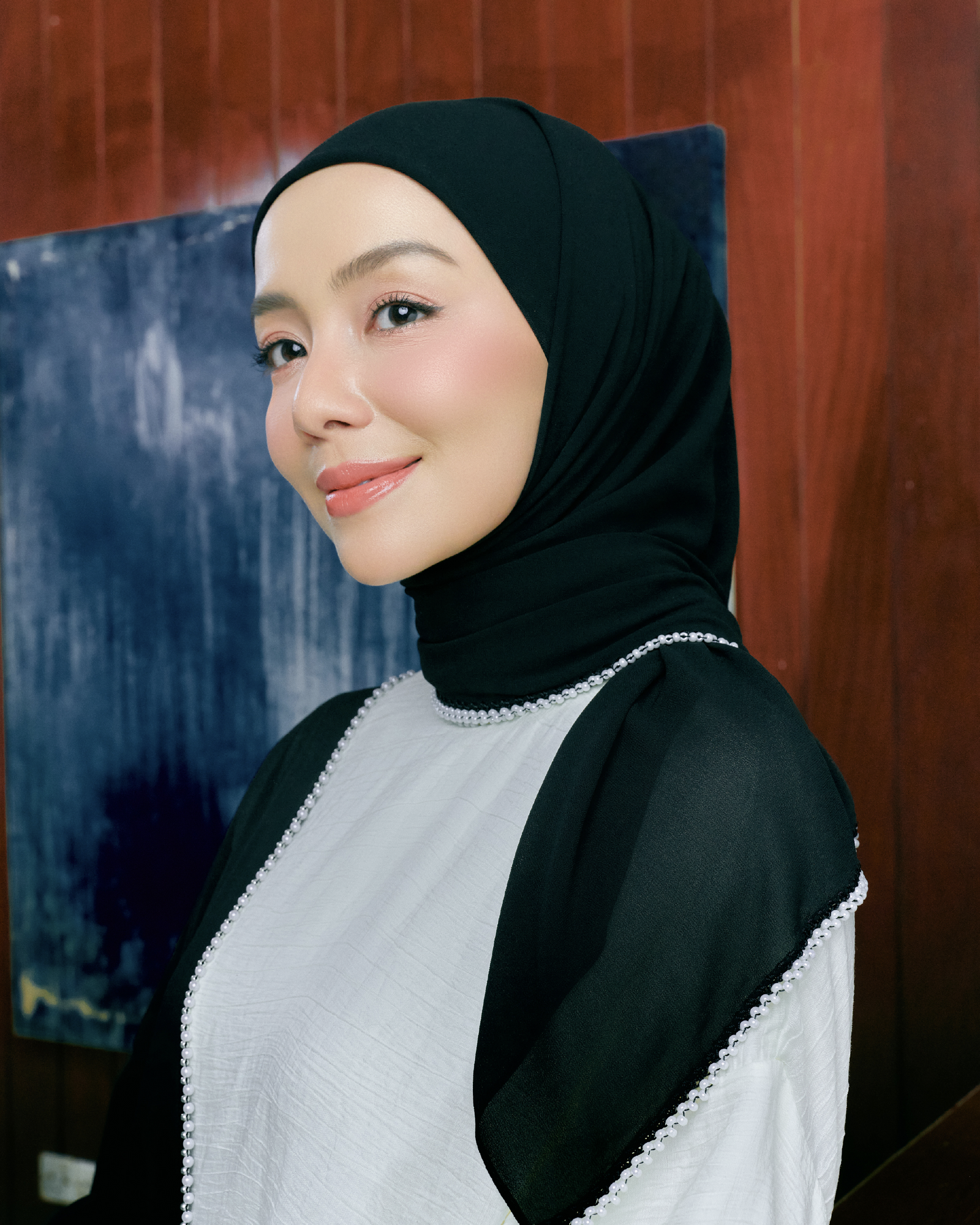 Suri Beaded Square - Black