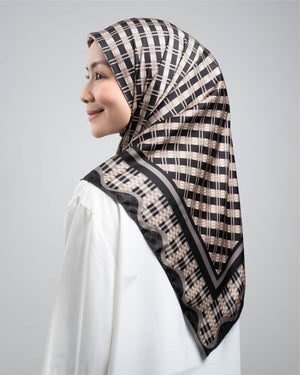 Checkmate Square - Black