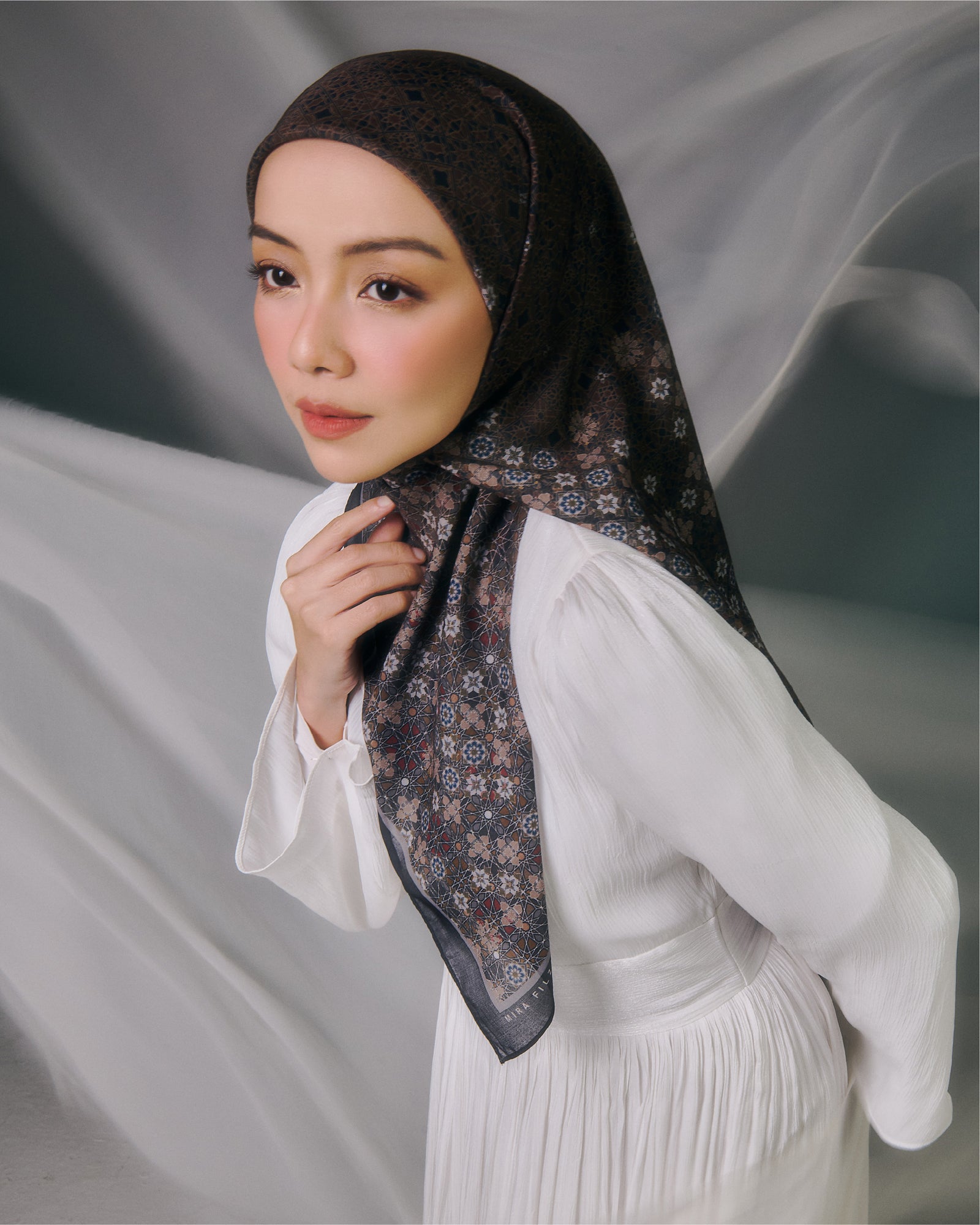 Qalbu Square - Black