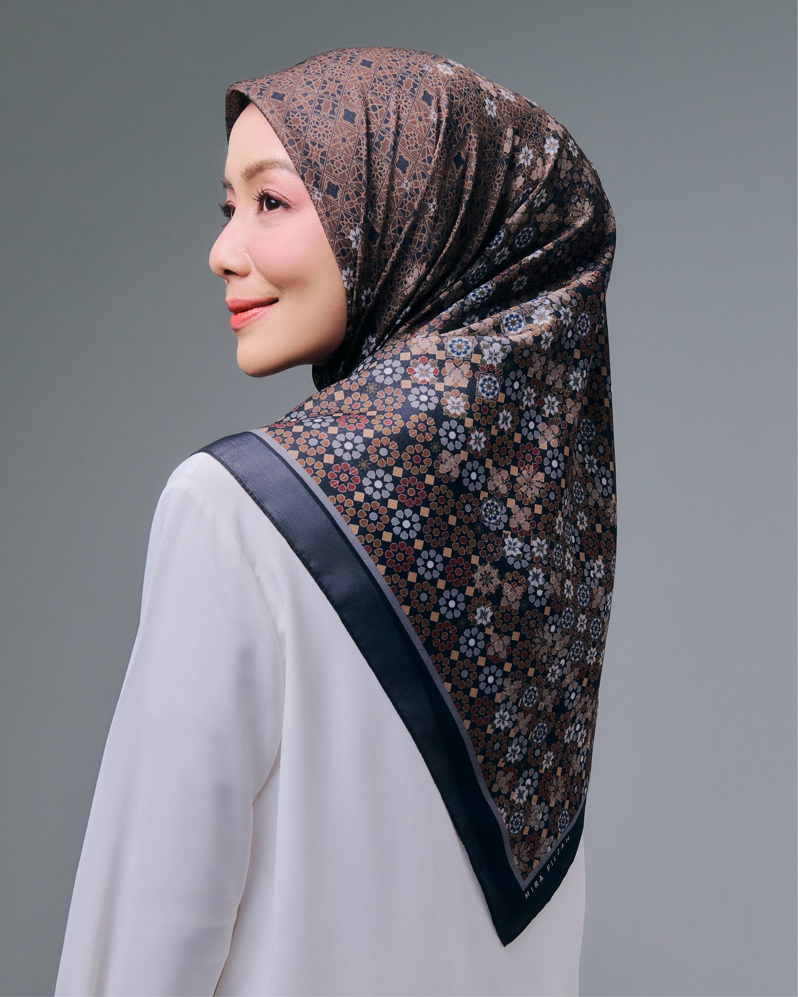 Qalbu Square - Black