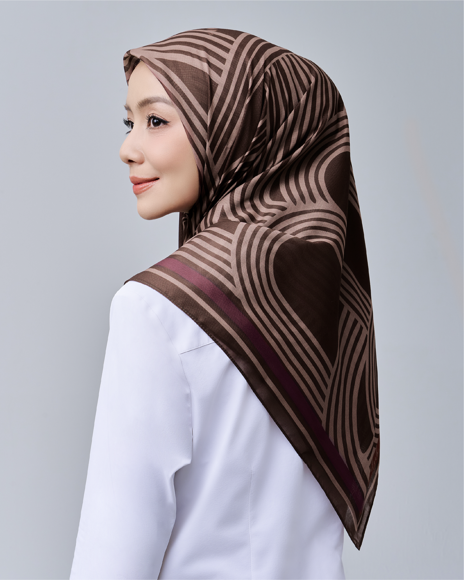 En Route Voile Square - Brown