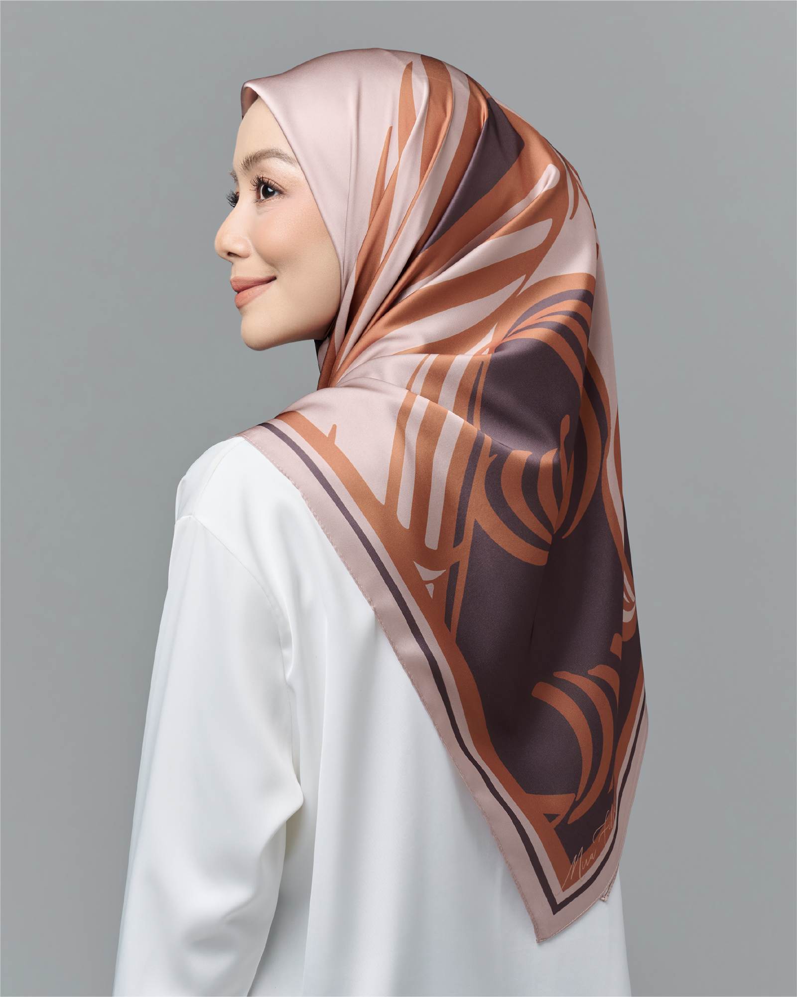 Linéa Satin Square - Brown