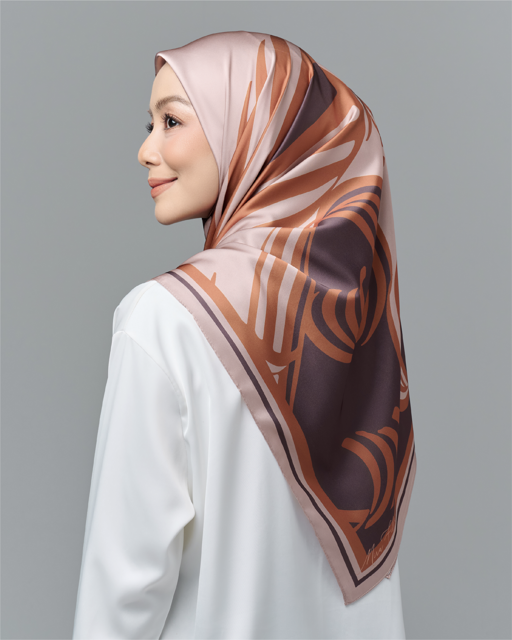 Linéa Satin Square - Brown