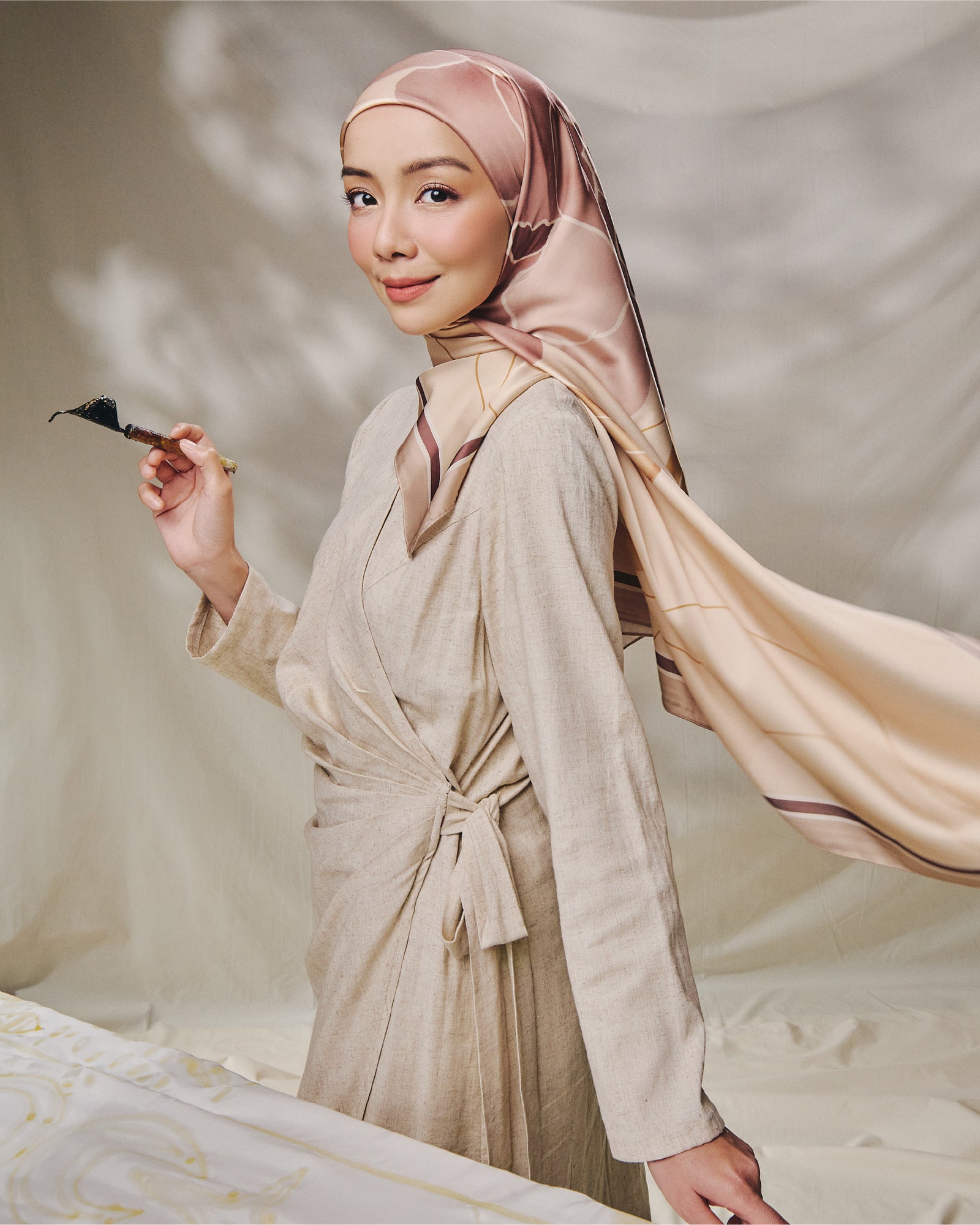 Canting Square - Tan