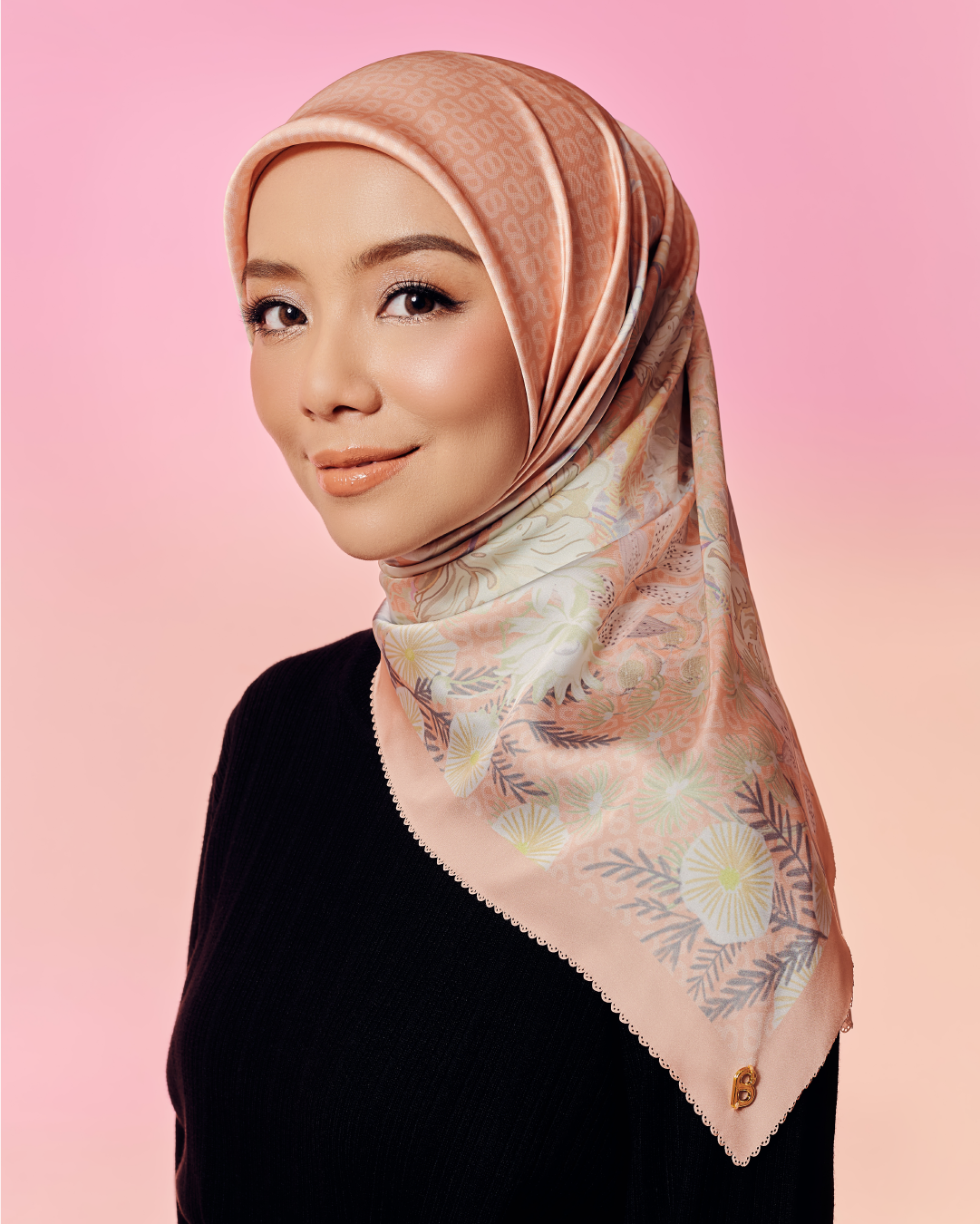 The Gardenia Square - Carnation