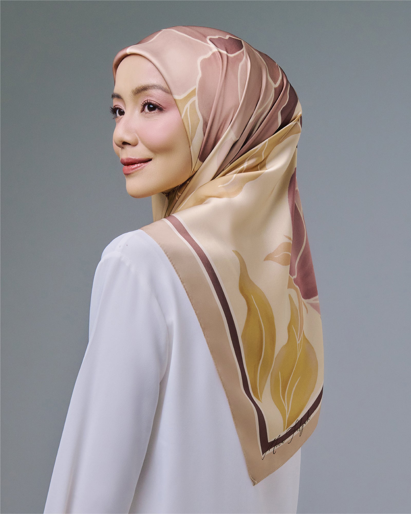 Canting Square - Tan