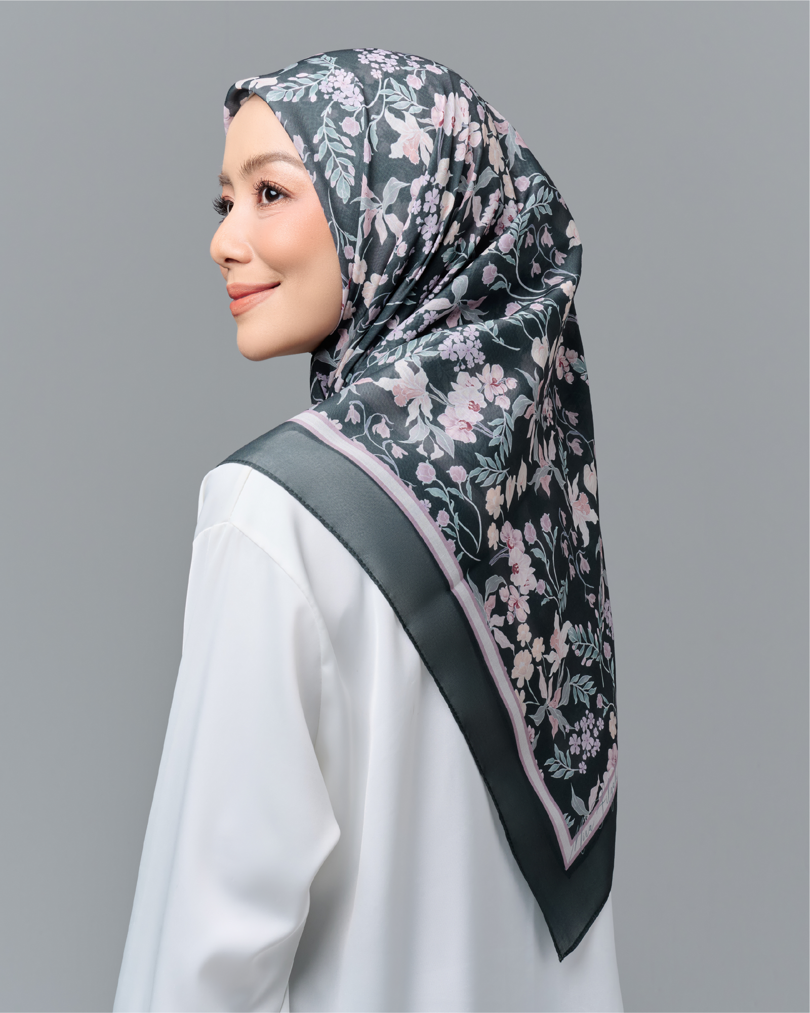 Blooming Belle Square - Green