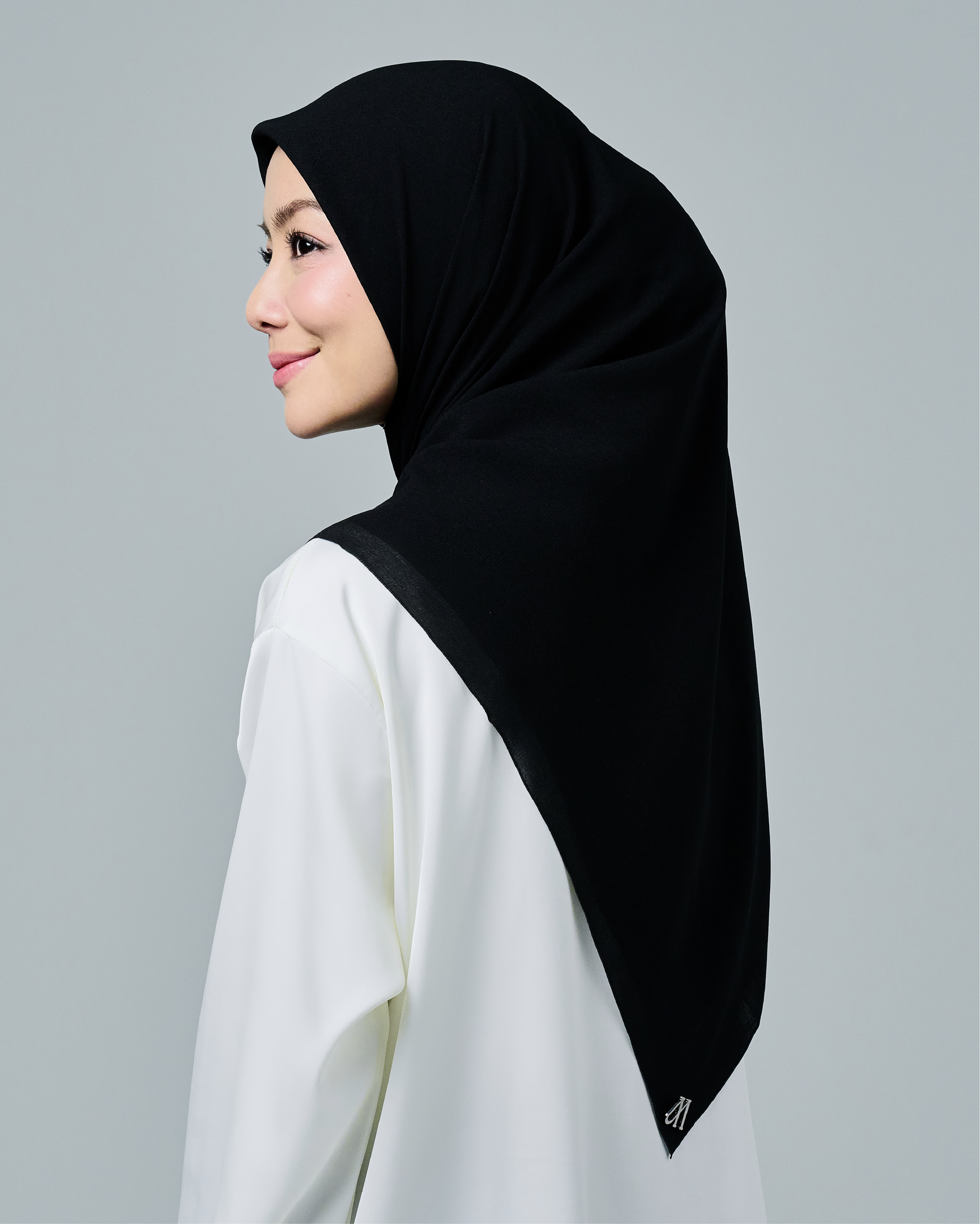 Lumée Scarves - Black