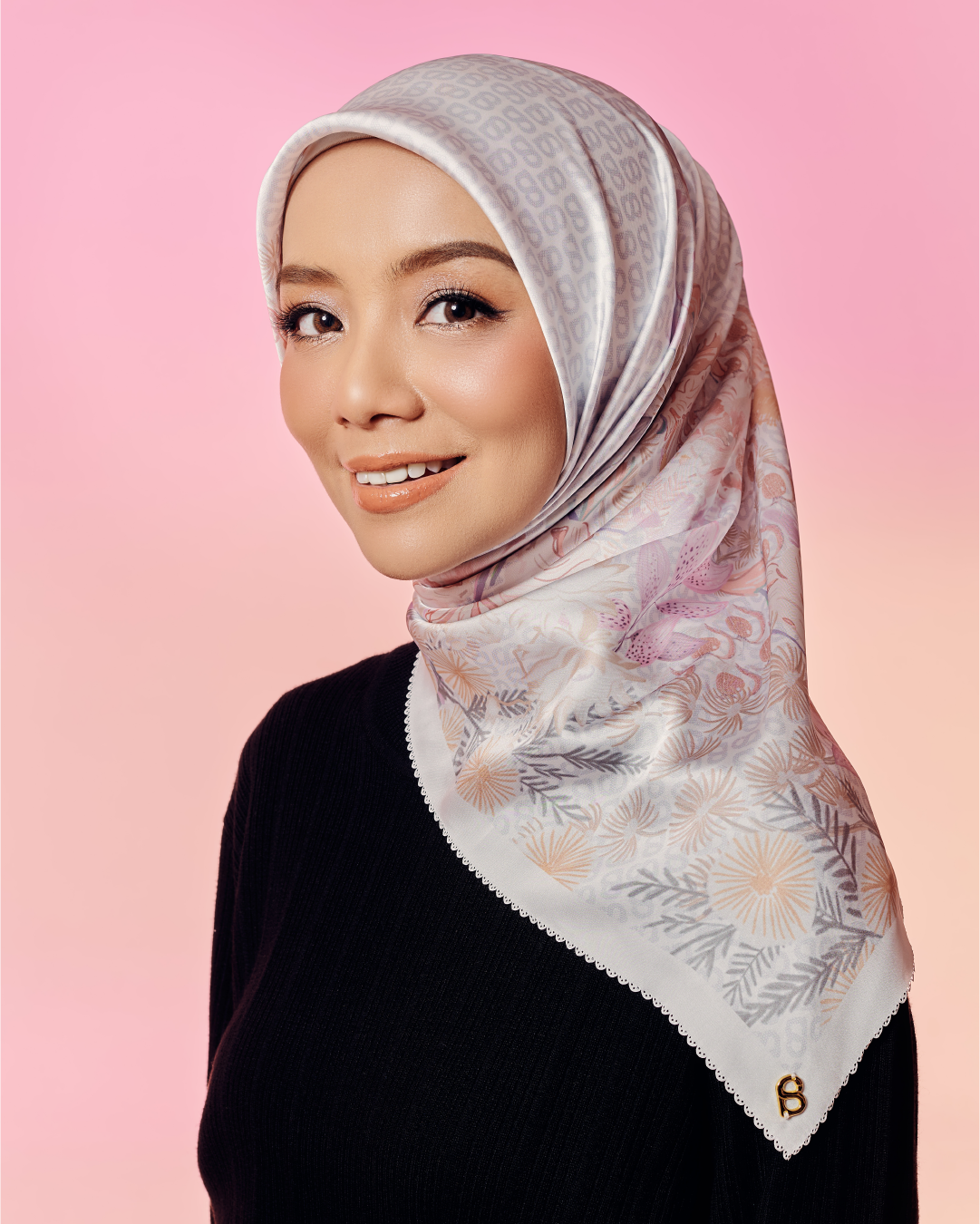 The Gardenia Square - Lily