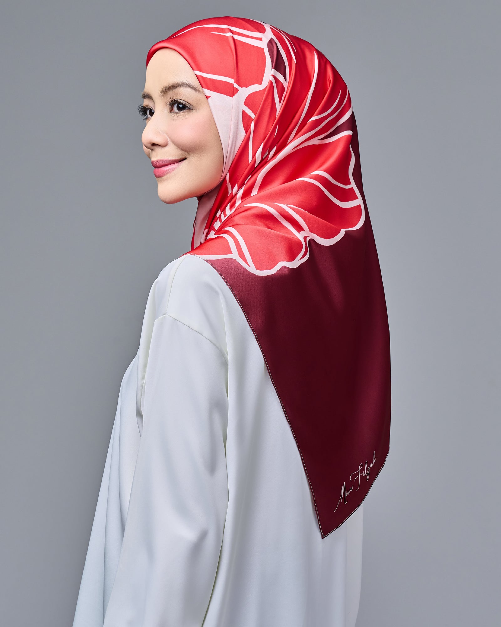 Semarak Satin Square - Merah