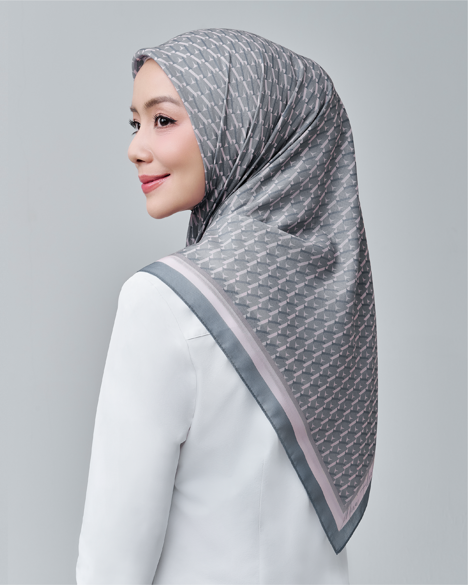 MF Code Square - Grey