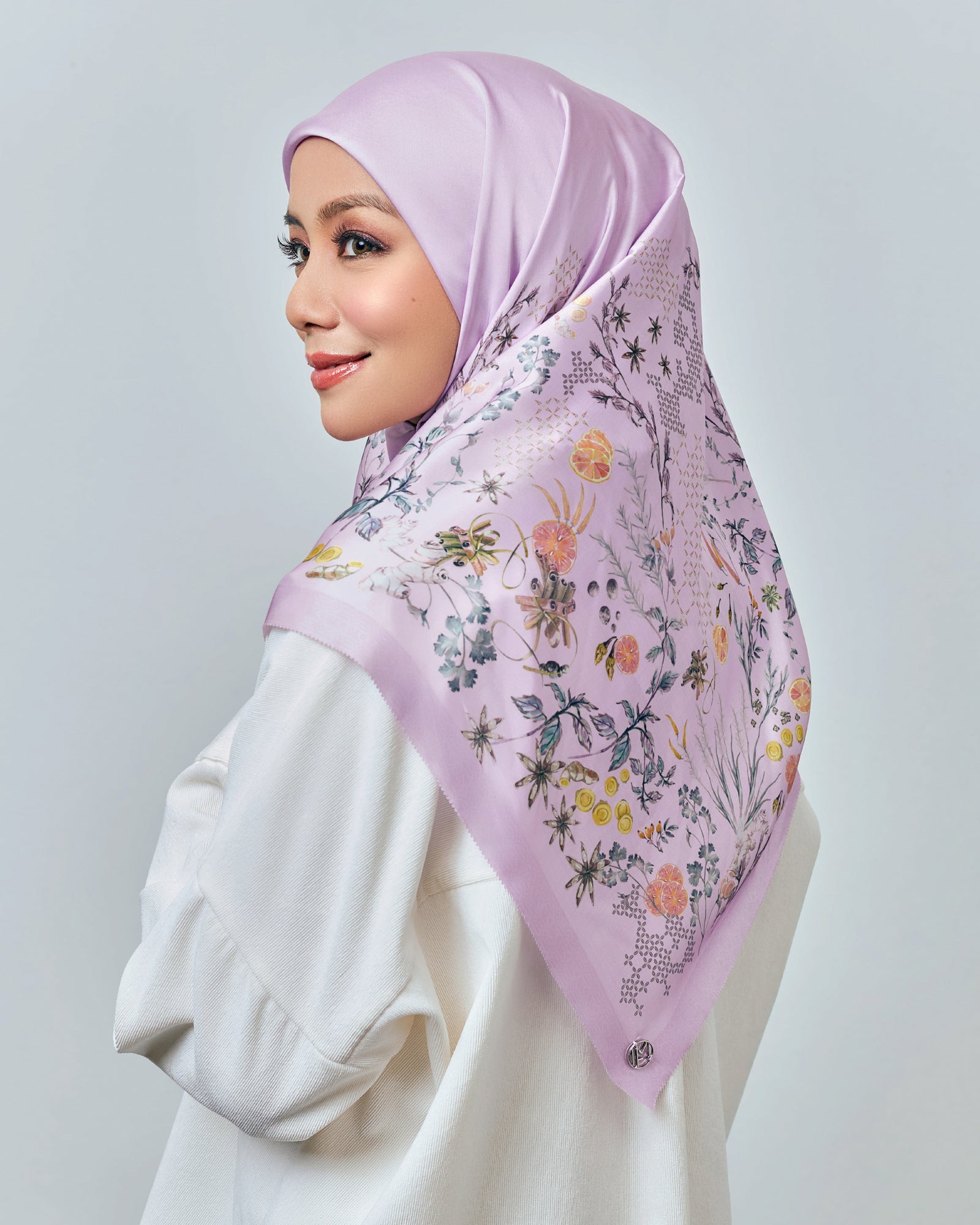 The Entrée Satin Square - Ginger Flower