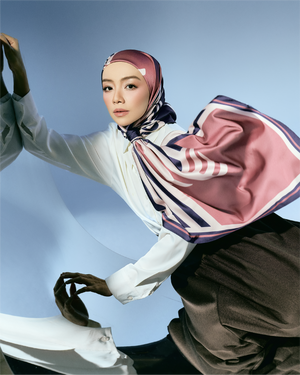 Linéa Satin Square - Navy Blue