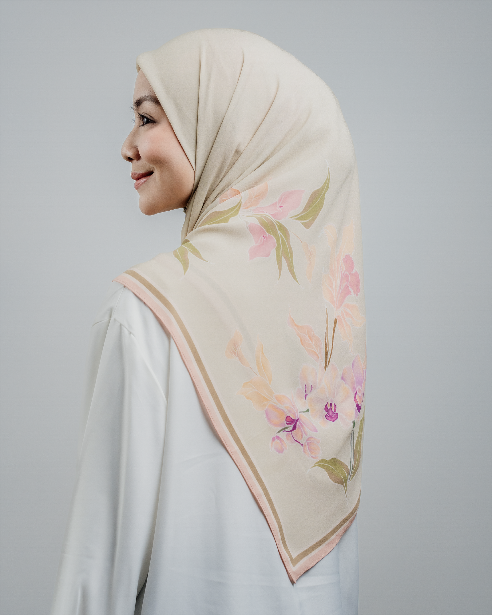 Canting II Square - Olive