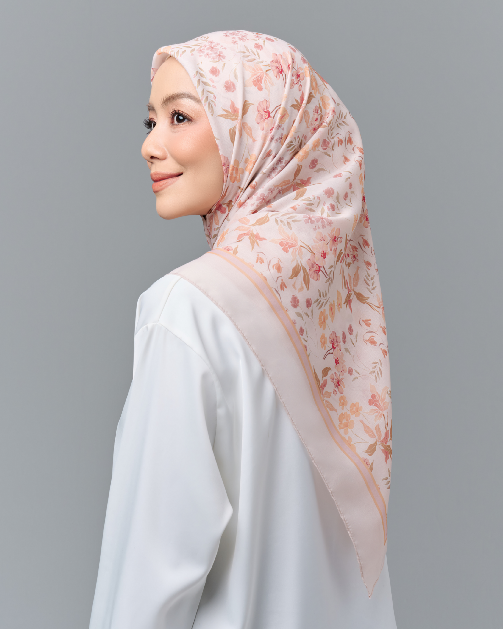 Blooming Belle Square - Peach