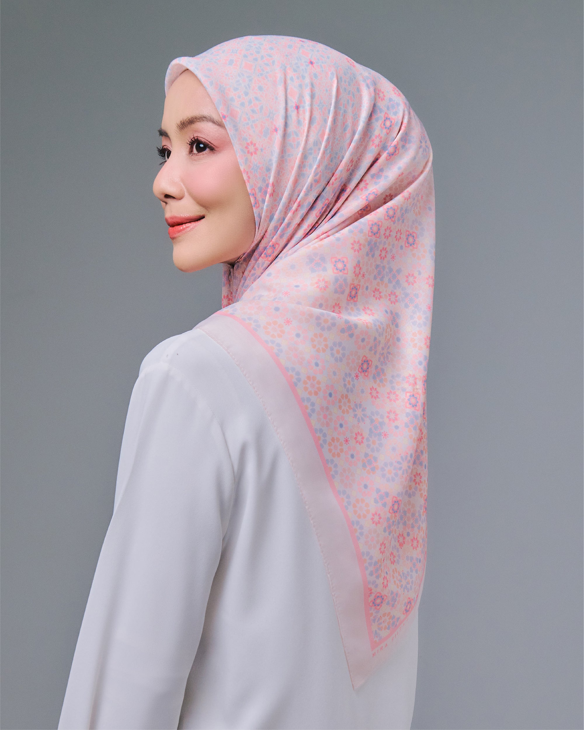 Qalbu Square - Pink