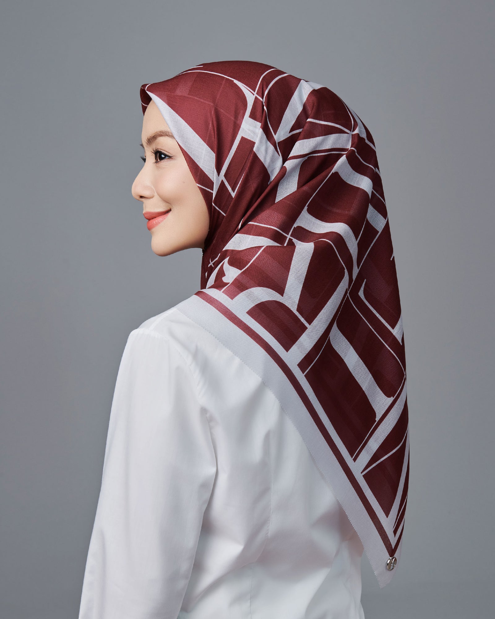 MF Stensils Square - Pomegranate