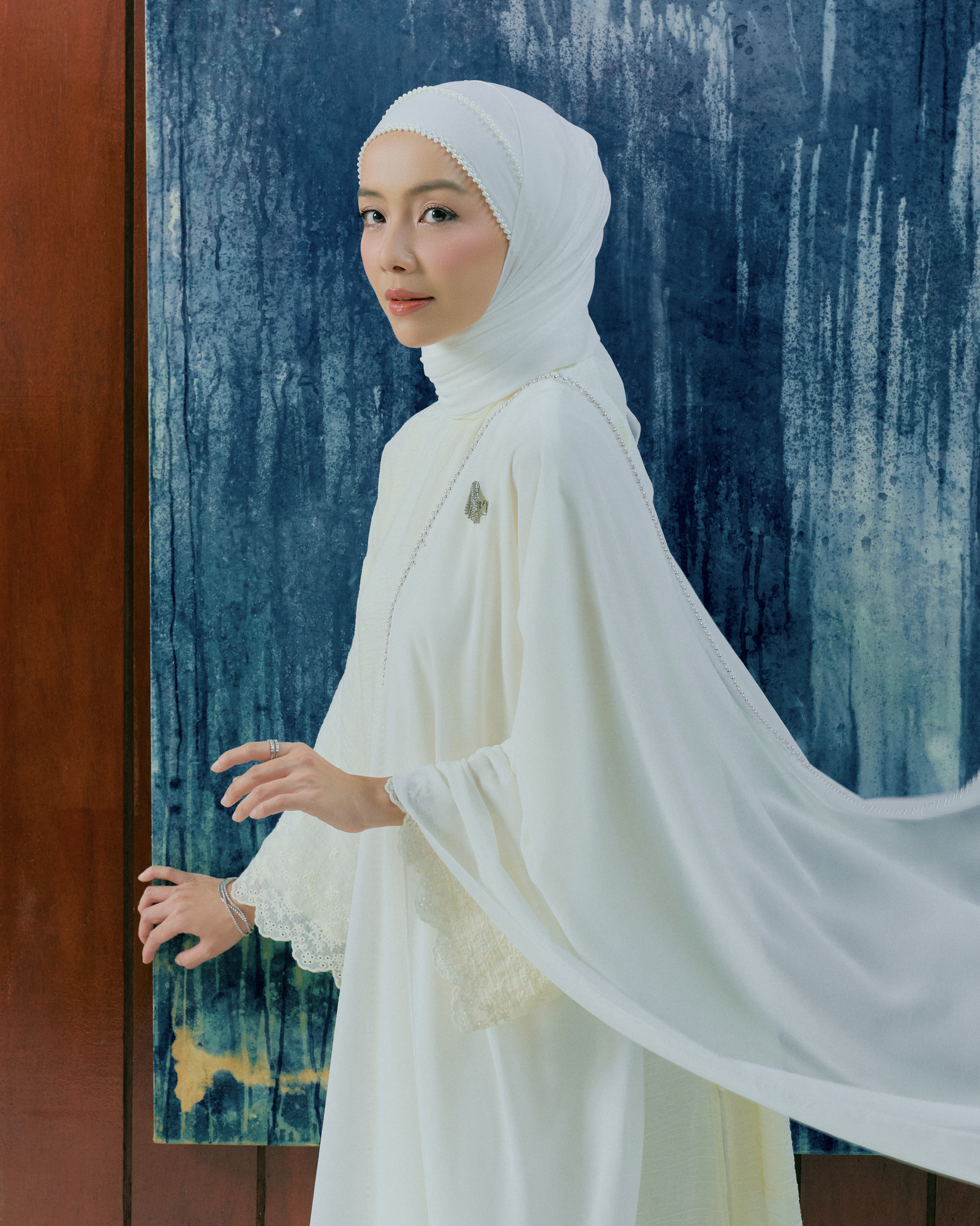 Suri Beaded Square - White