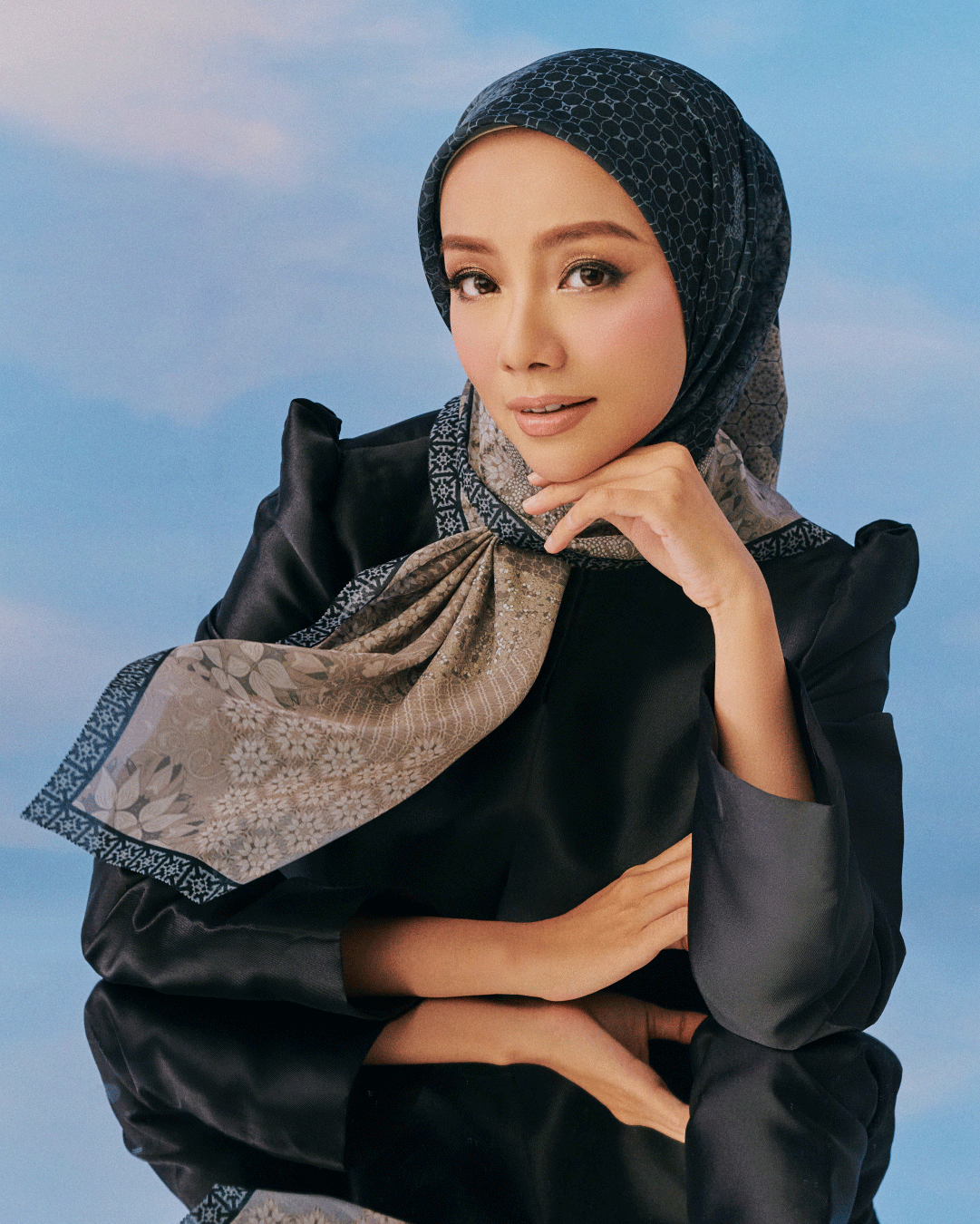 Sweet Dreams Square - Black