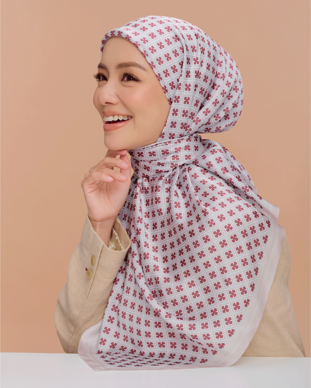 Rise Square - Red Velvet